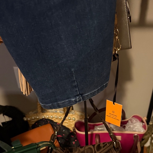 Democracy Barrel Leg Jean - Picture 6 of 7